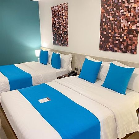 Fynn Boutique Hotel Bacoor Esterno foto