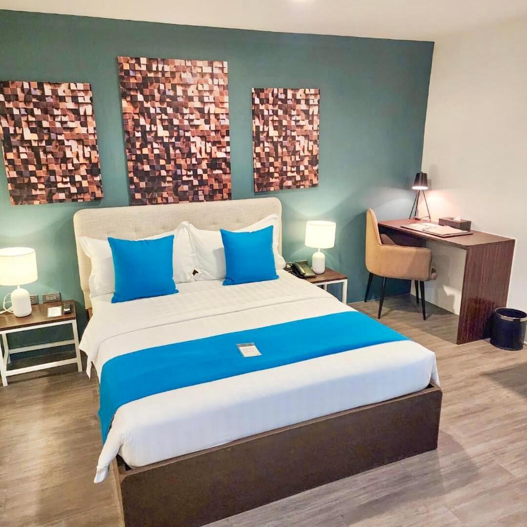 Fynn Boutique Hotel Bacoor Esterno foto